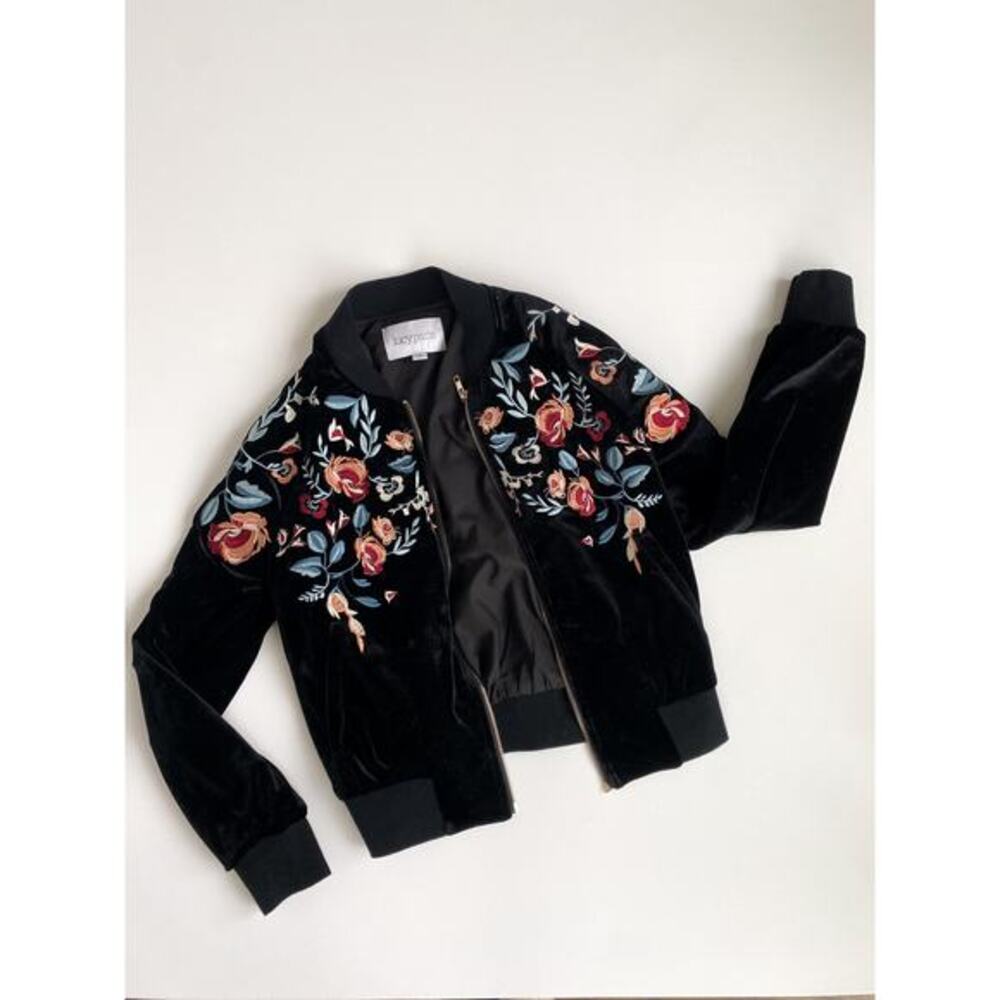 Lucy Paris Black Velvet Flower Zip Up Small ‎ Jacket